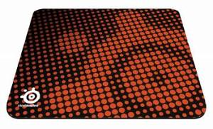 Коврик для мыши Steelseries QcK Heat Orange 67279 оранжевый/черный