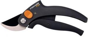 Секатор плоскостной Fiskars PowerStep P54 черный/оранжевый (1001531)